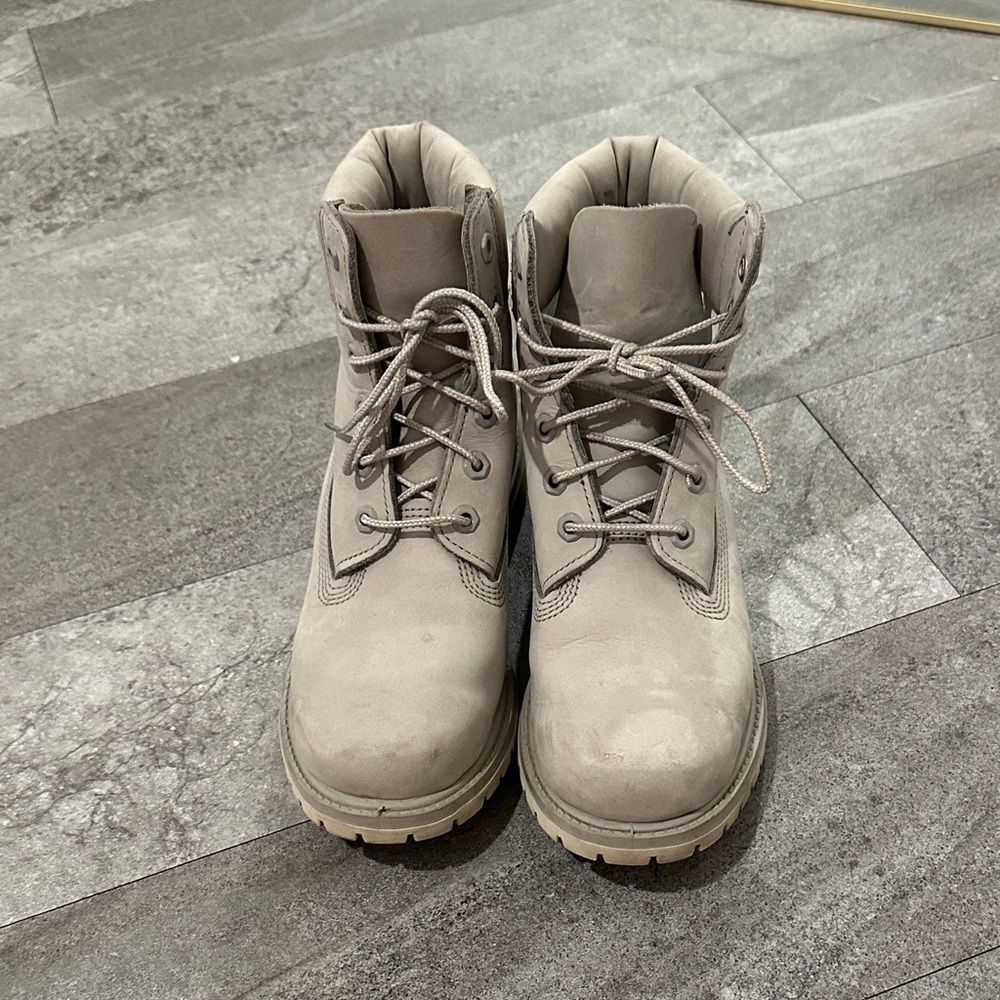 Women’s Gray Boots